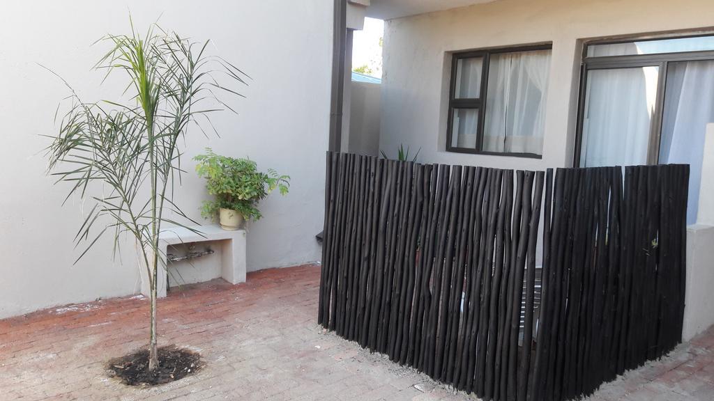Self-Catering Studio, Unit 6 On Krupp Windhoek Dış mekan fotoğraf