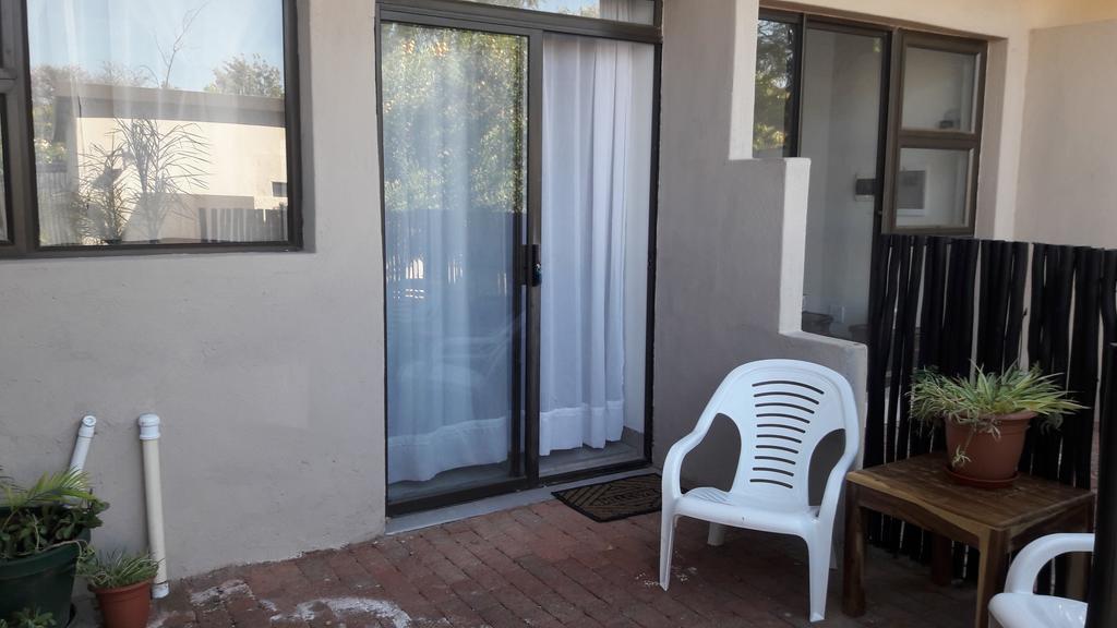 Self-Catering Studio, Unit 6 On Krupp Windhoek Dış mekan fotoğraf